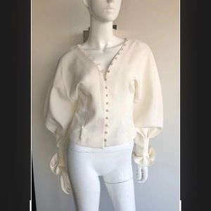 Women’s blouse wide long sleeve v-neckline blouse ivory size:M